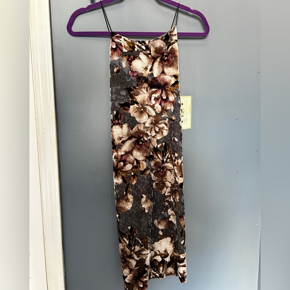 Crushed Velvet Floral Sleeveless Dress
